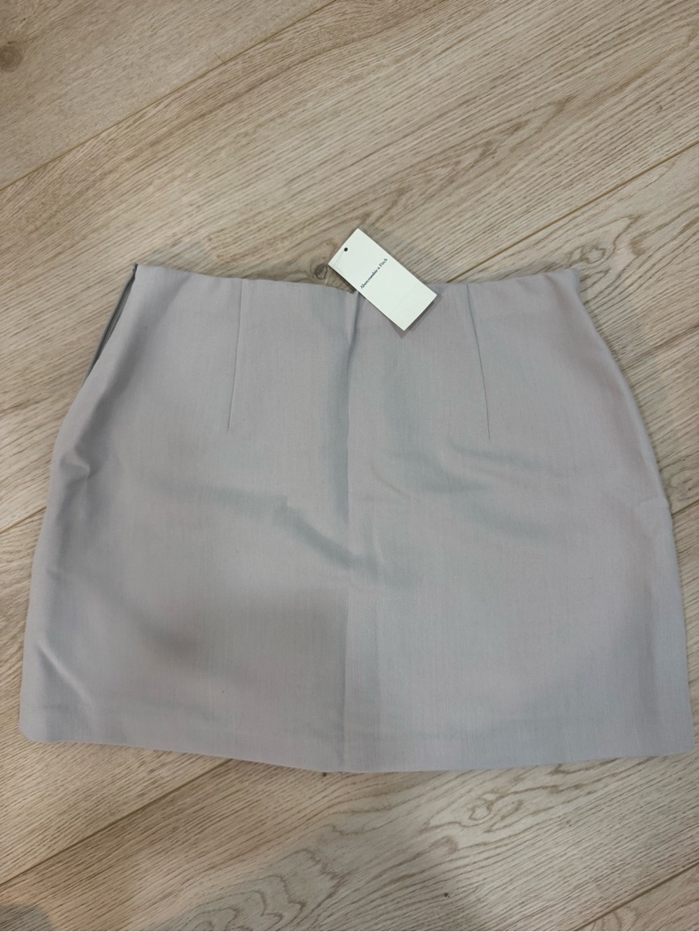 Abercrombie & Fitch Light Gray Mini Skirt - Sleek High-Waist